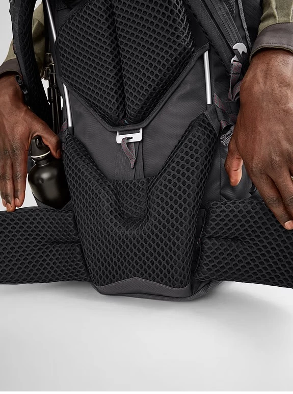 Klättermusen Ymer 2.0 Backpack 75L Raven L 5 Klättermusen Ymer 2.0 Backpack 75L Raven L - Billede 4