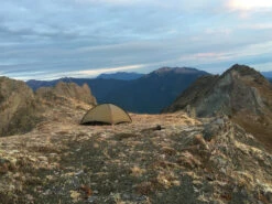 Hilleberg Niak Sand 20 Hilleberg Niak Sand -Sports-Outdoor Camping Shop Hilleberg NiakSnd US WA OlympicPeninsula 5199 JonDykes